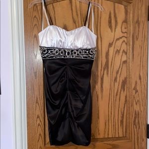 Windsor Juniors satin dress